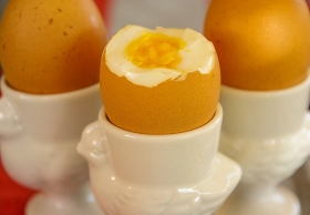Cách luộc trứng đúng cách không phải ai cũng biết