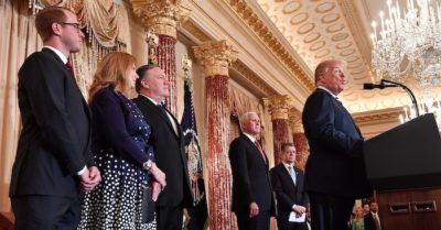 Chính quyền Trump chống Trung Quốc: Phơi bày thông tin mới chỉ là khúc dạo đầu