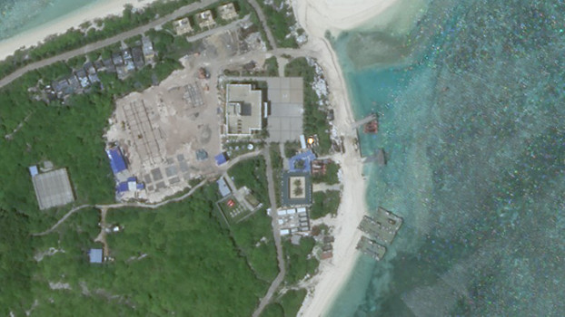 Ảnh vệ tinh ngày 22/9/2020 cho thấy cận cảnh công trình của Trung Quốc xây dựng phi pháp trên đảo Duy Mộng, quần đảo Hoàng Sa (ảnh: Planet Labs).