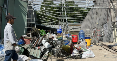 Tiền Giang: Sạt lở tiếp diễn, hai căn nhà dân đổ sụp xuống kênh 28