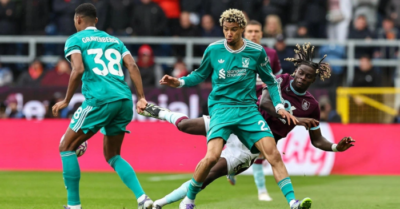 Liverpool nhọc nhằn đánh bại 10 người của Burnley