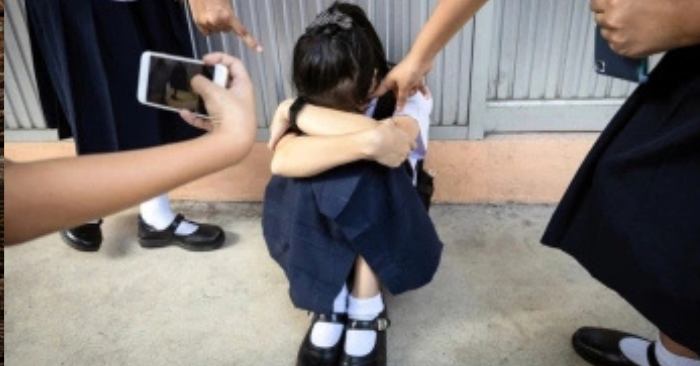 Nên làm gì khi con chơi với bạn xấu